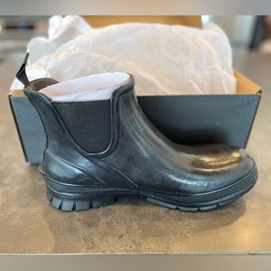 Women’s Bogs rain boots